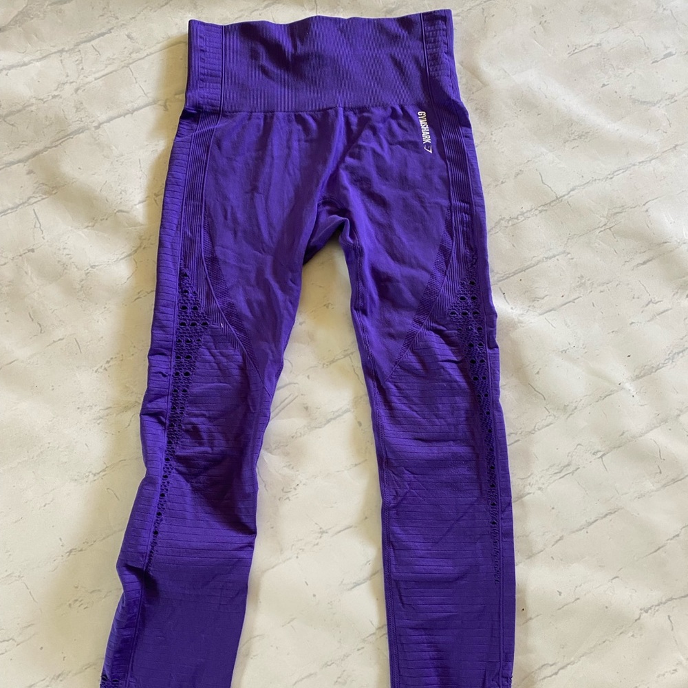 Purple gym shark leggings with cut outs